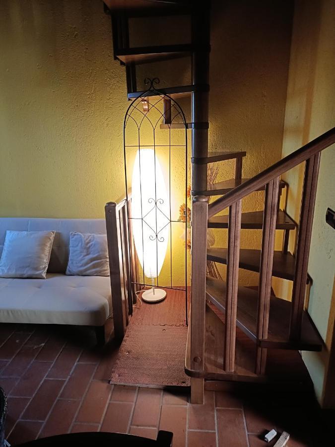Il Borgo Dei Pini Apartment Vinci Luaran gambar
