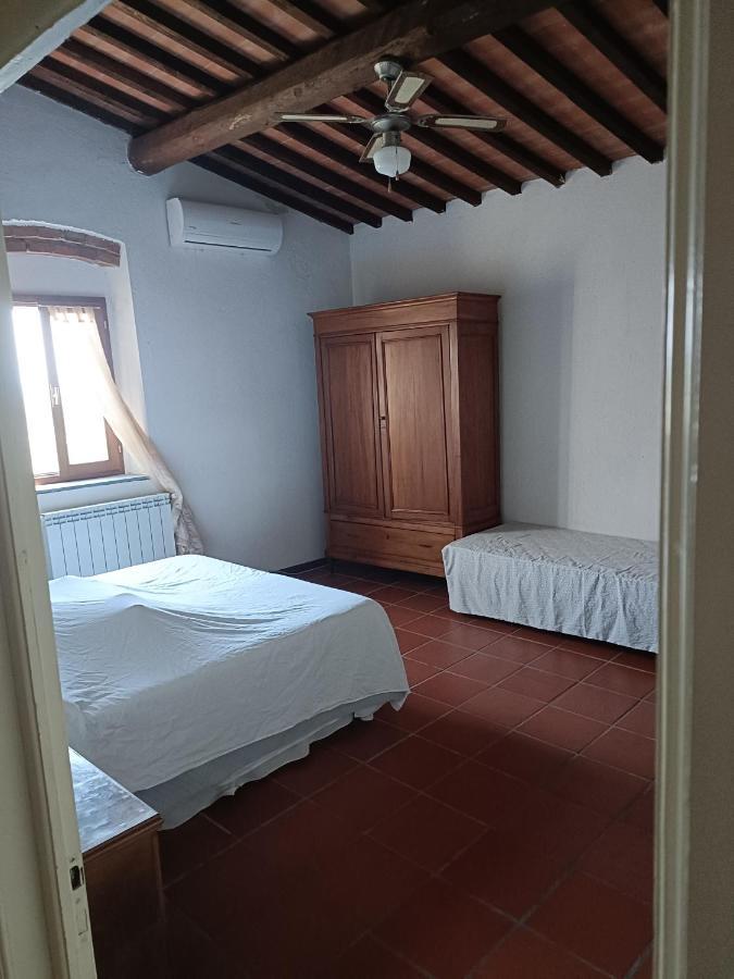 Il Borgo Dei Pini Apartment Vinci Luaran gambar